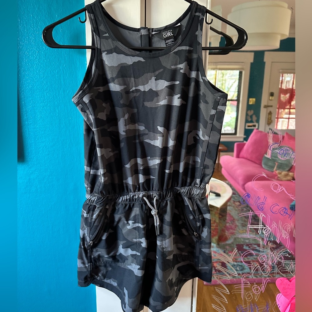 Athleta Girl romper EUC M 8/10
